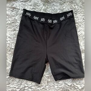 Yitty bike shorts size medium